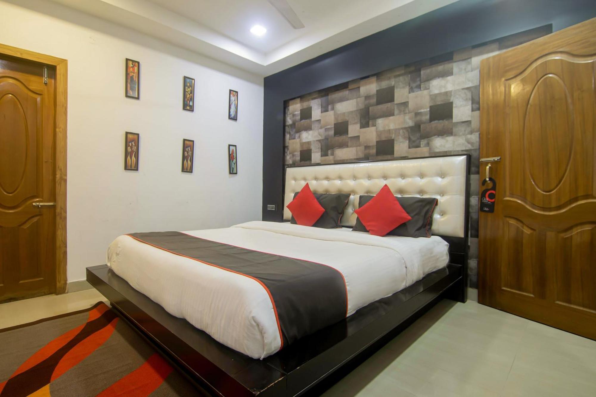 Hotel Collection O The Blu Bell Nizarapar Path Guwahati Esterno foto