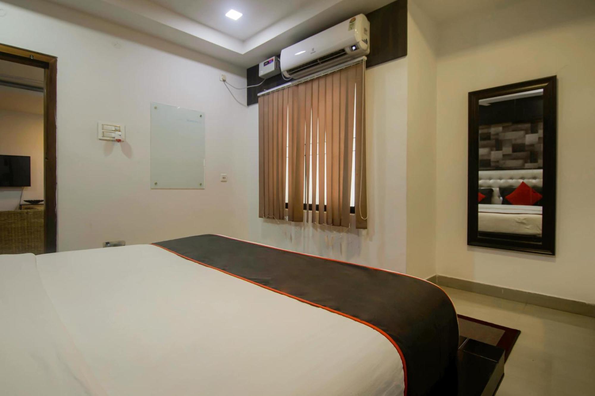 Hotel Collection O The Blu Bell Nizarapar Path Guwahati Esterno foto