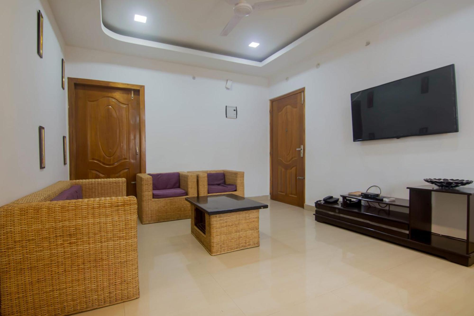 Hotel Collection O The Blu Bell Nizarapar Path Guwahati Esterno foto